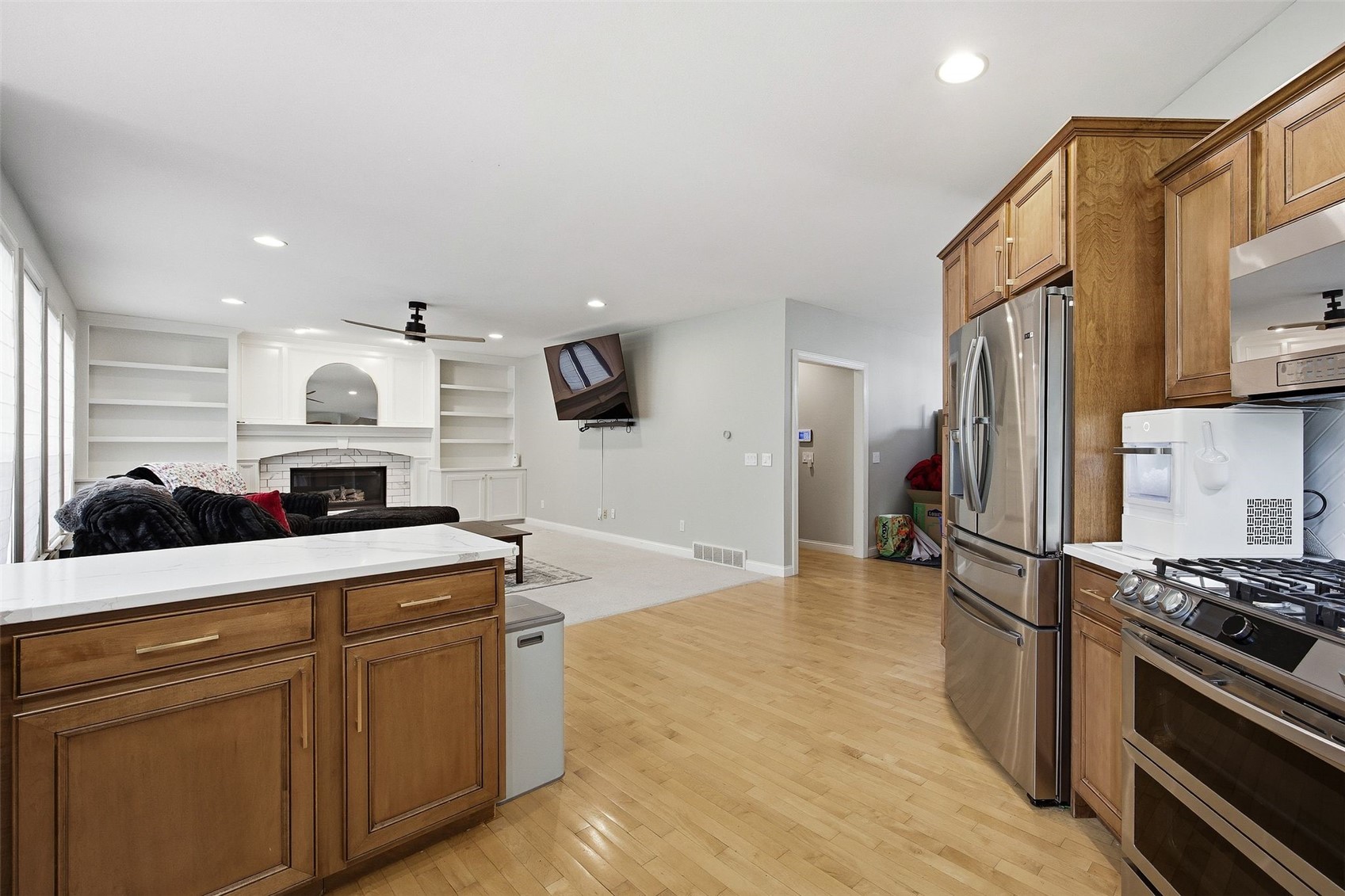 570 Landau Street Robins IA 52328