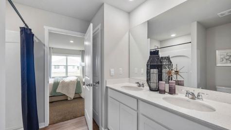 2878 Grassland Court Hiawatha IA 52233