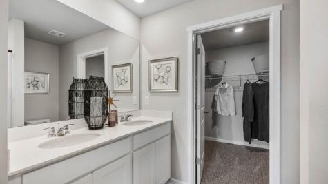 2878 Grassland Court Hiawatha IA 52233