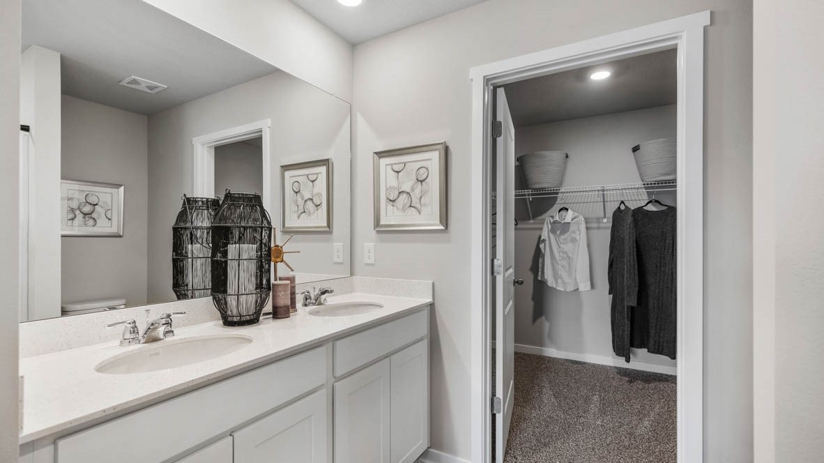 2878 Grassland Court Hiawatha IA 52233