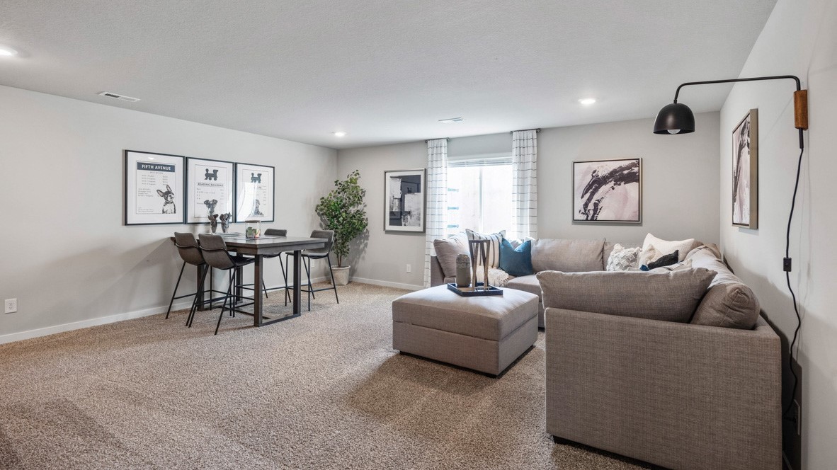 2878 Grassland Court Hiawatha IA 52233