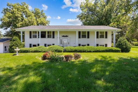 7405 Beverly Road SW Fairfax IA 52228