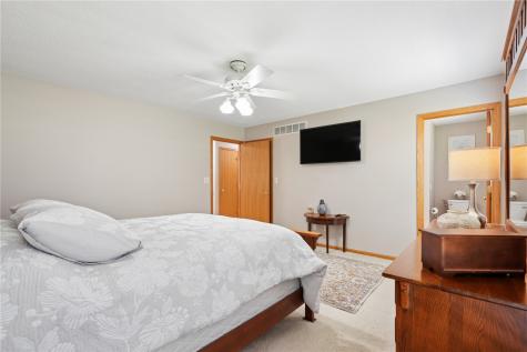2331 North Ridge Drive Coralville IA 52241