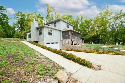 2141 Coldstream Avenue NE Cedar Rapids IA 52402