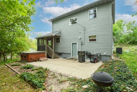 2141 Coldstream Avenue NE Cedar Rapids IA 52402