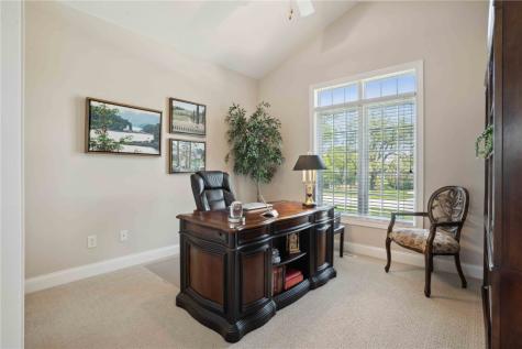 345 Oak Park Drive Robins IA 52328