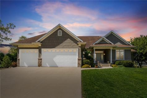 345 Oak Park Drive Robins IA 52328