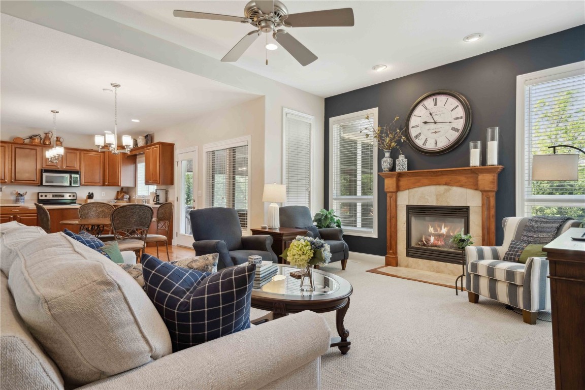 345 Oak Park Drive Robins IA 52328