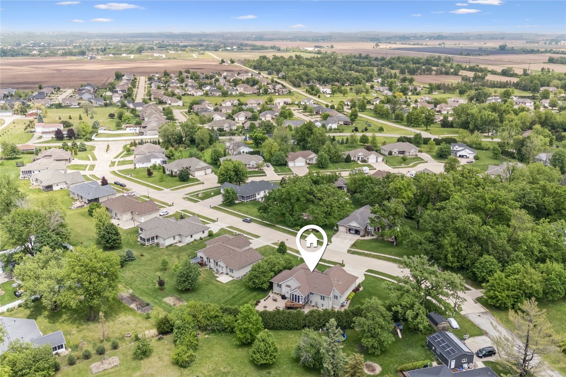 345 Oak Park Drive Robins IA 52328