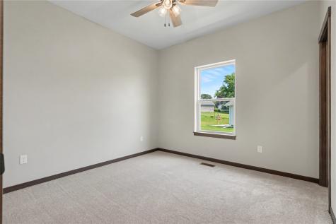 718 Pointer Circle Center Point IA 52213