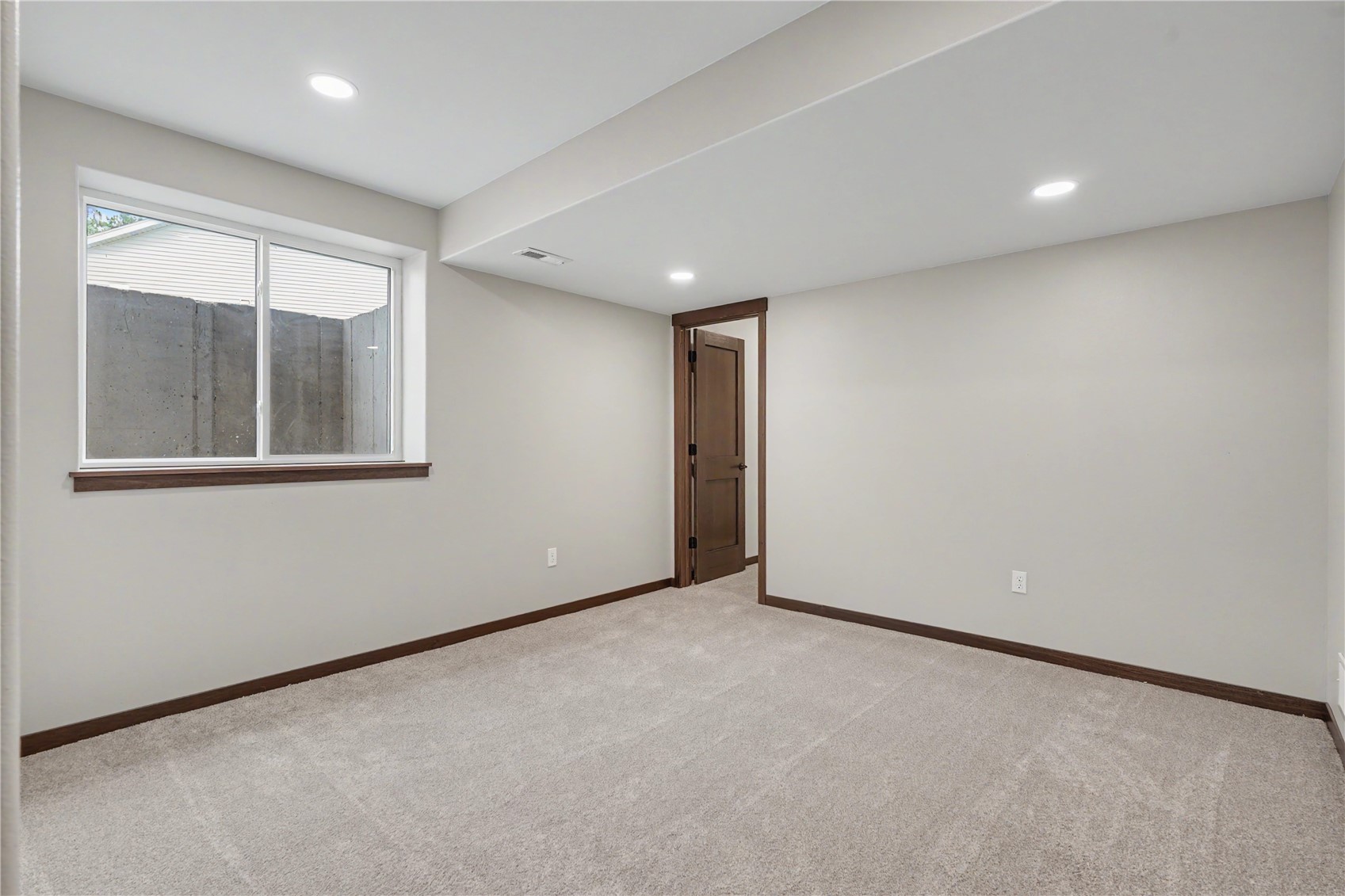 718 Pointer Circle Center Point IA 52213