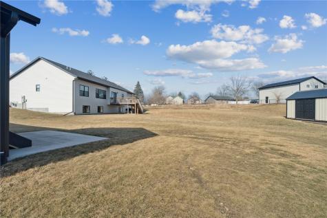 718 Pointer Circle Center Point IA 52213