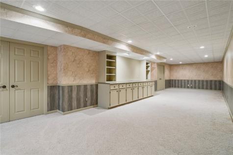 606 Beaver Hollow Court SE Cedar Rapids IA 52403