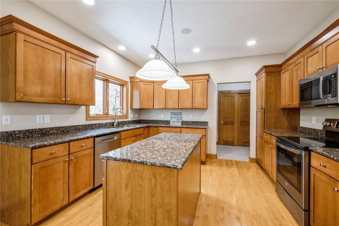 4636 Black Oak Court NE Cedar Rapids IA 52411
