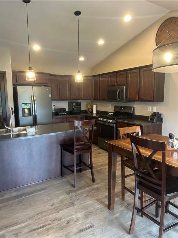571 Doe Avenue Tiffin IA 52340