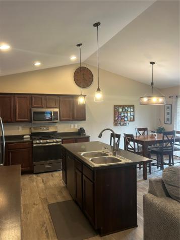 571 Doe Avenue Tiffin IA 52340
