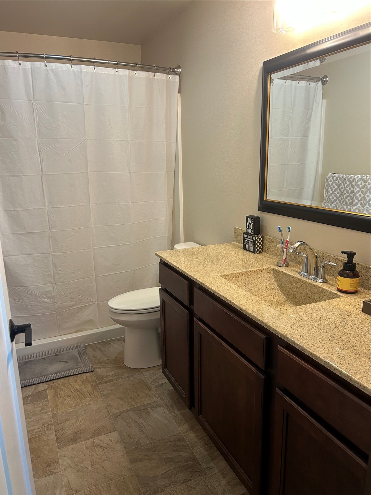 571 Doe Avenue Tiffin IA 52340