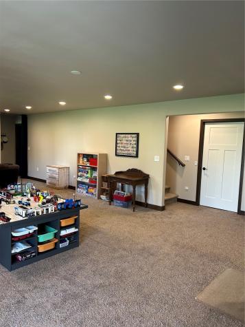 571 Doe Avenue Tiffin IA 52340