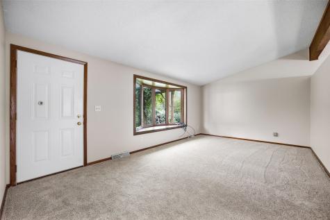 1105 Country Club Drive SE Mt Vernon IA 52314