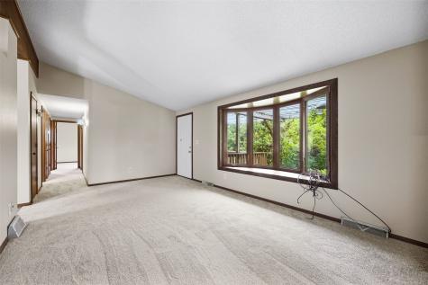 1105 Country Club Drive SE Mt Vernon IA 52314