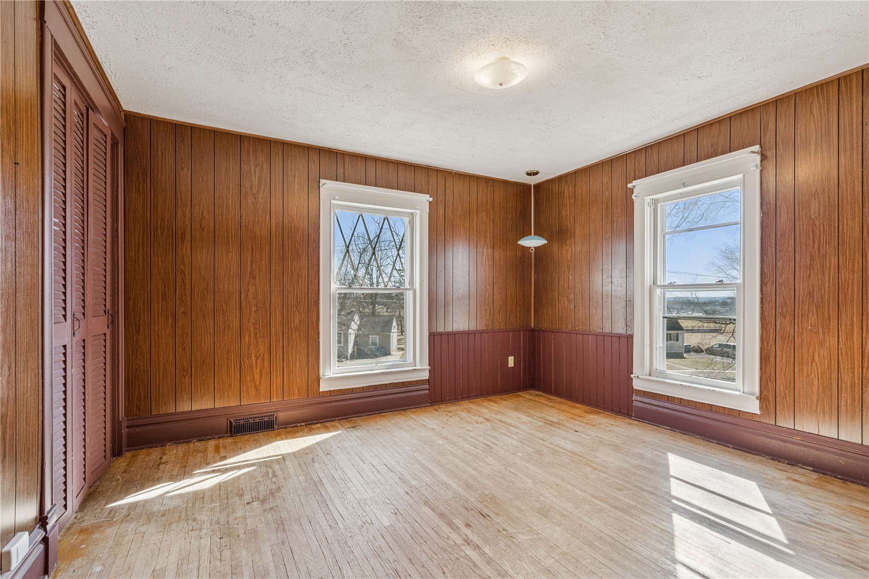 322 W College Boulevard Mt Vernon IA 52314