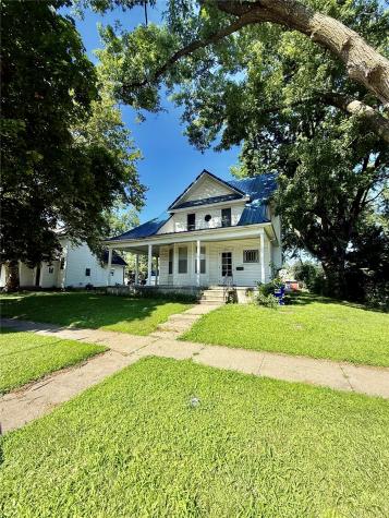 421 4th Avenue S Washington IA 52352