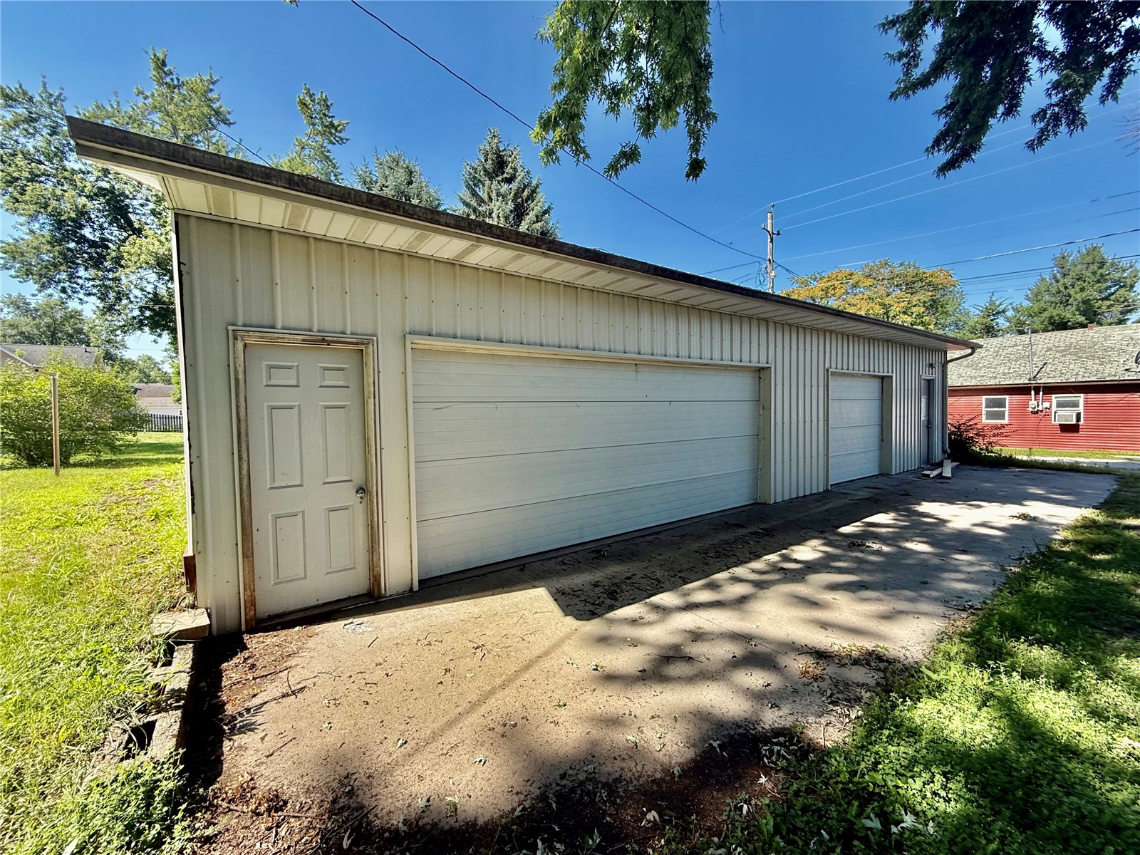 421 4th Avenue S Washington IA 52352