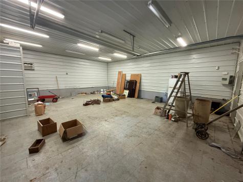 421 4th Avenue S Washington IA 52352