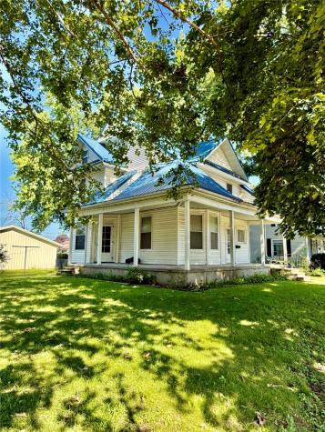 421 4th Avenue S Washington IA 52352