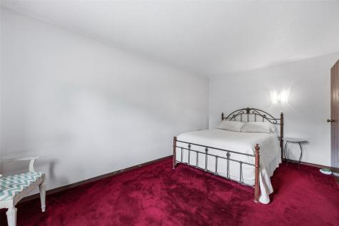 606 Olive Drive NW Cedar Rapids IA 52405