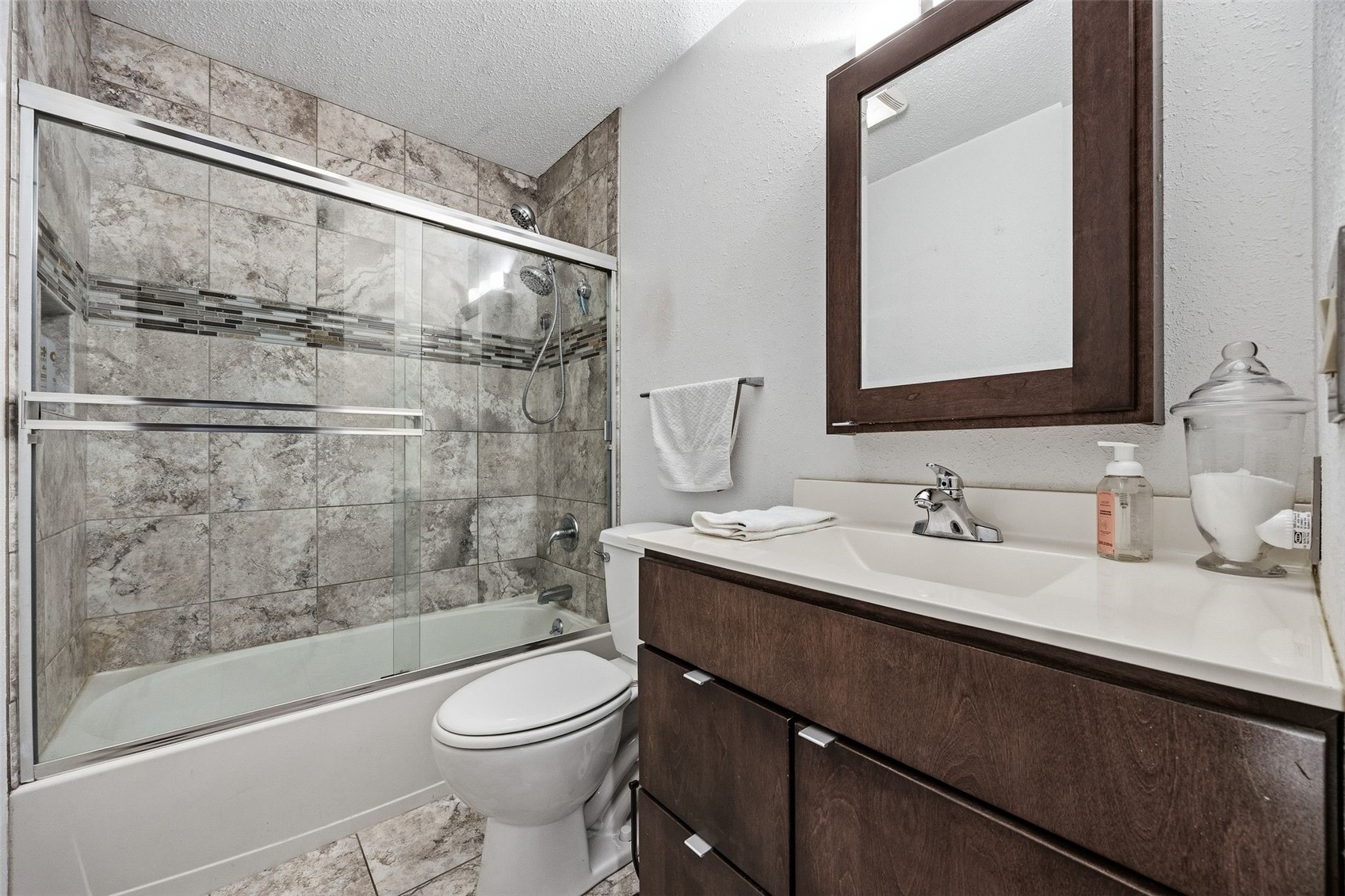 606 Olive Drive NW Cedar Rapids IA 52405