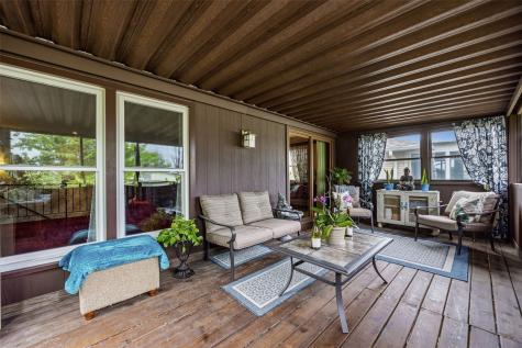 606 Olive Drive NW Cedar Rapids IA 52405