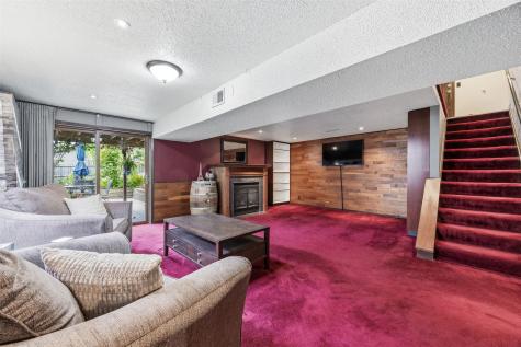 606 Olive Drive NW Cedar Rapids IA 52405