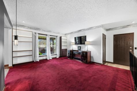 606 Olive Drive NW Cedar Rapids IA 52405