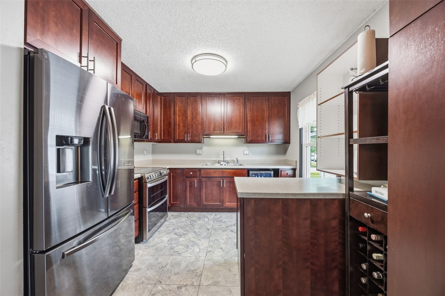606 Olive Drive NW Cedar Rapids IA 52405
