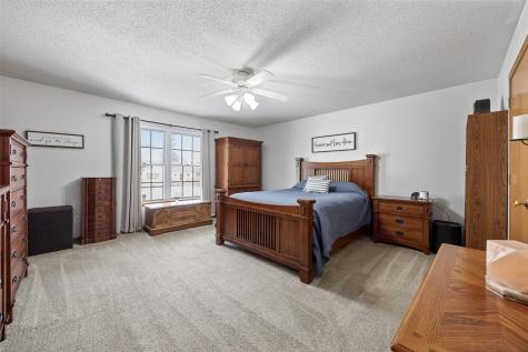 501 5th Street E Newhall IA 52315