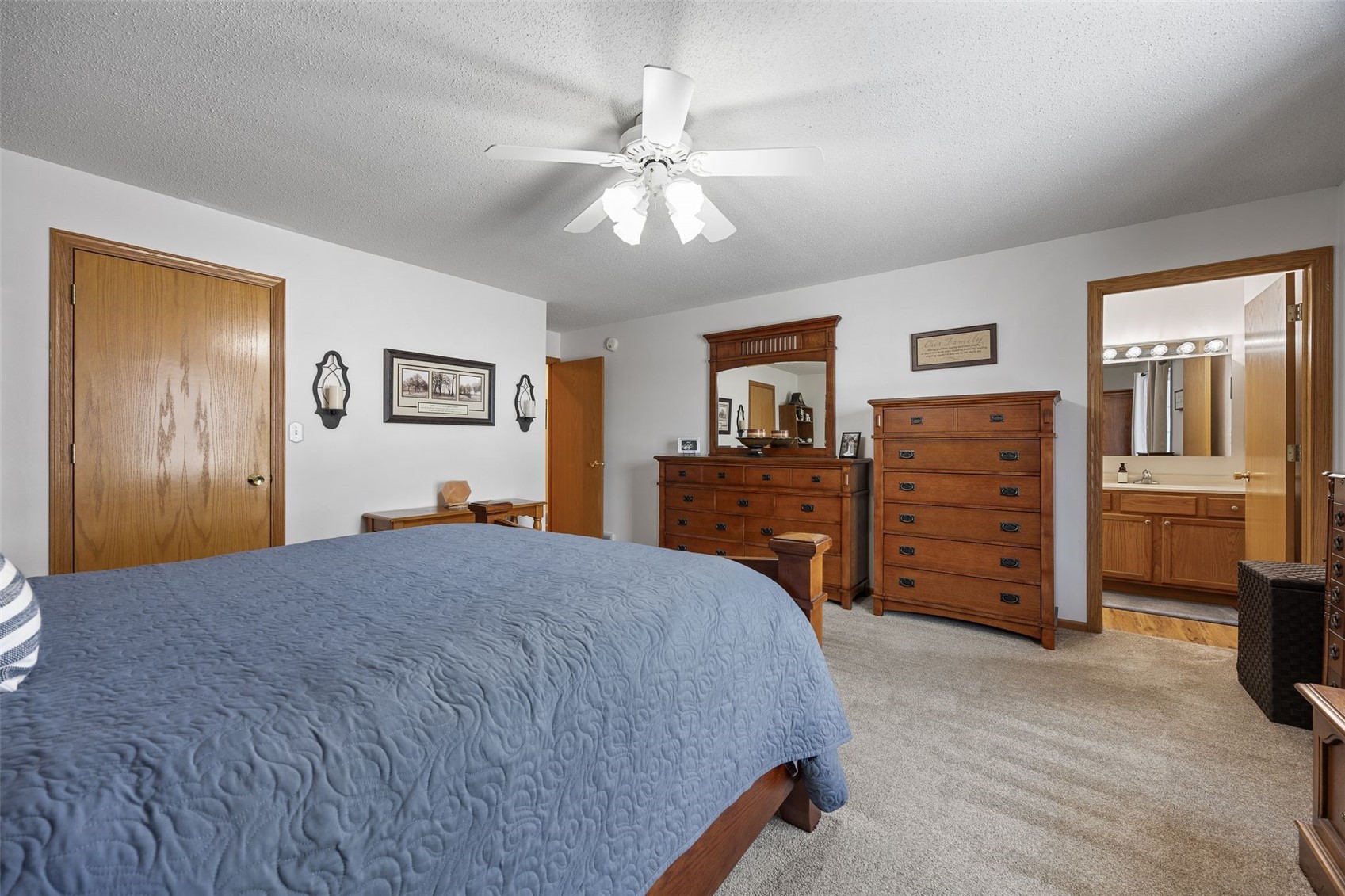 501 5th Street E Newhall IA 52315