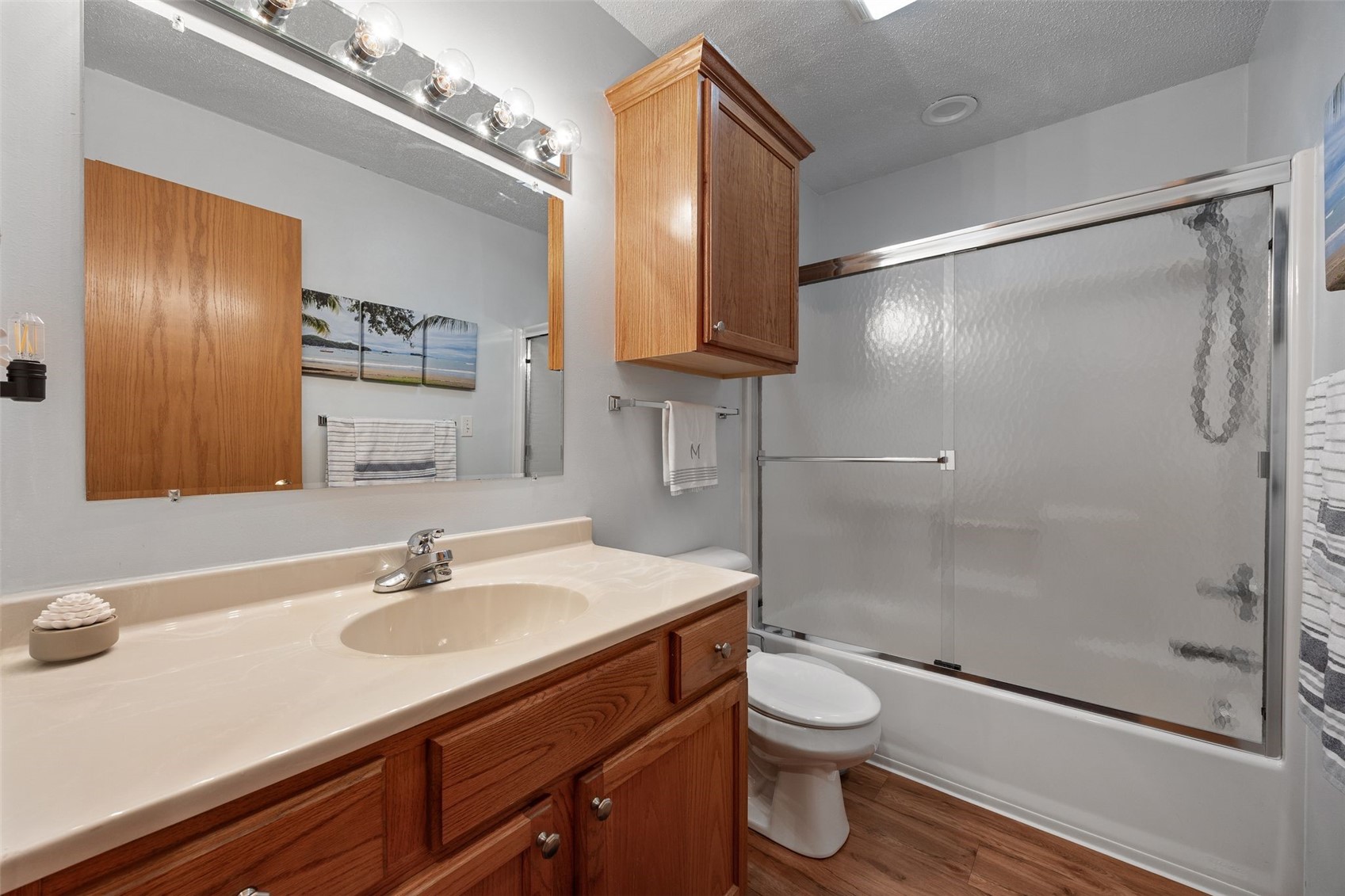 501 5th Street E Newhall IA 52315