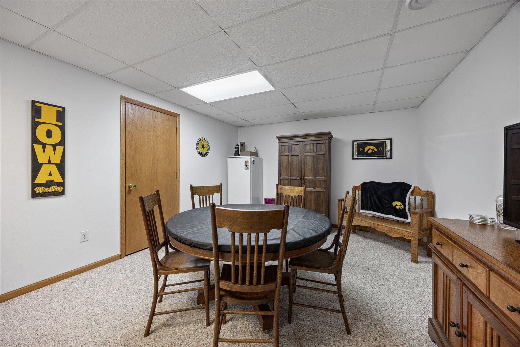 501 5th Street E Newhall IA 52315