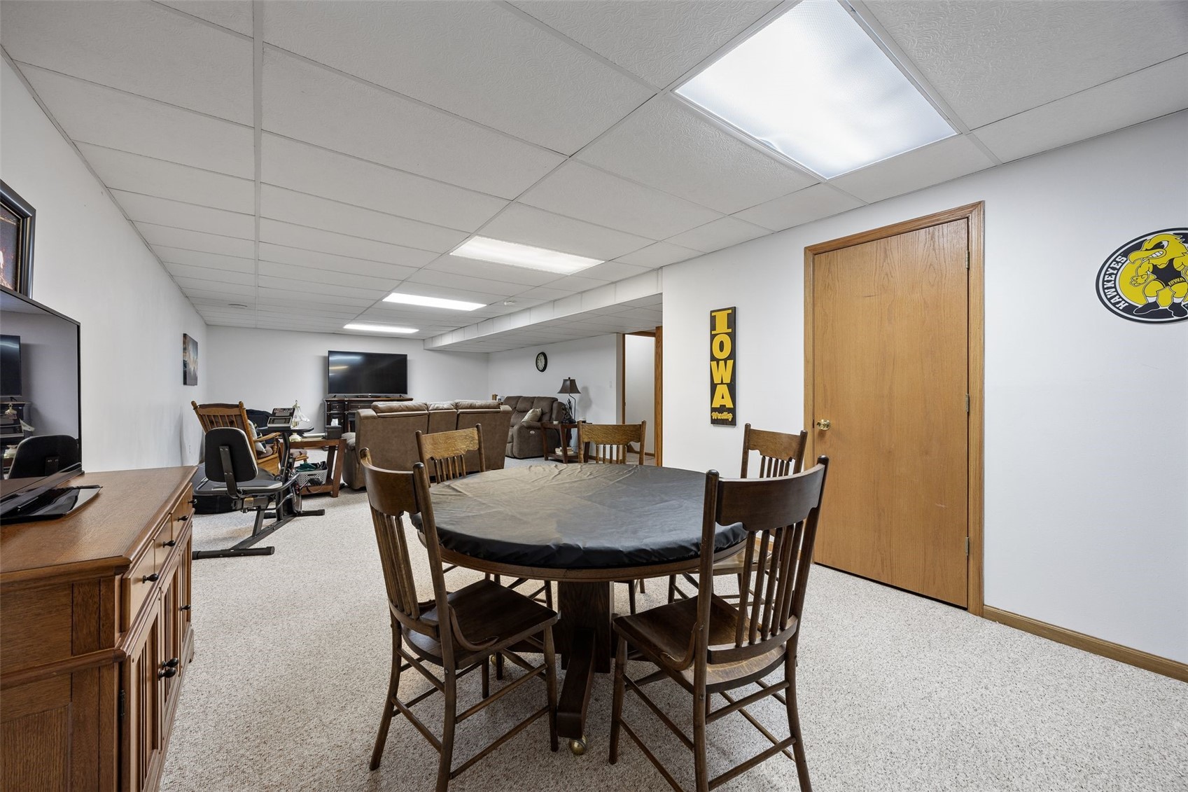 501 5th Street E Newhall IA 52315