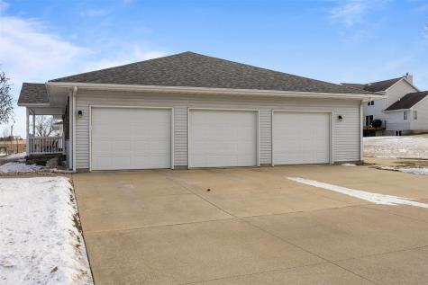501 5th Street E Newhall IA 52315