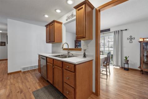 501 5th Street E Newhall IA 52315