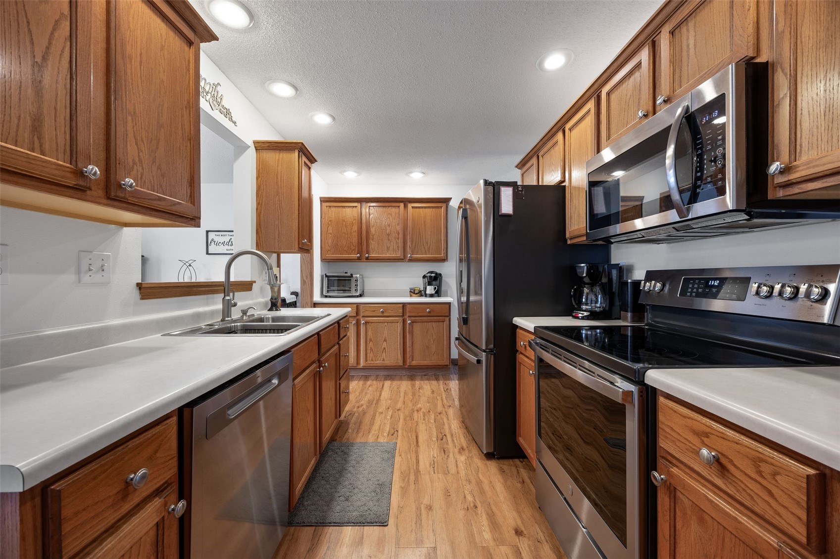501 5th Street E Newhall IA 52315