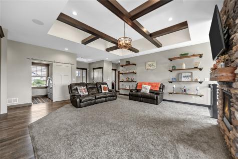 1439 Hunters Field Lane Marion IA 52302