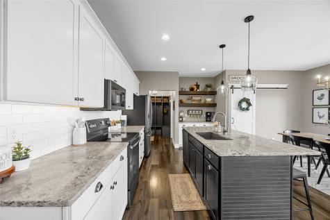 2118 Wycliffe Court SW Cedar Rapids IA 52404