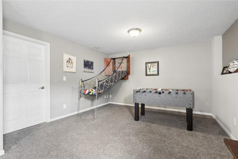 324 Valley Drive Center Point IA 52213