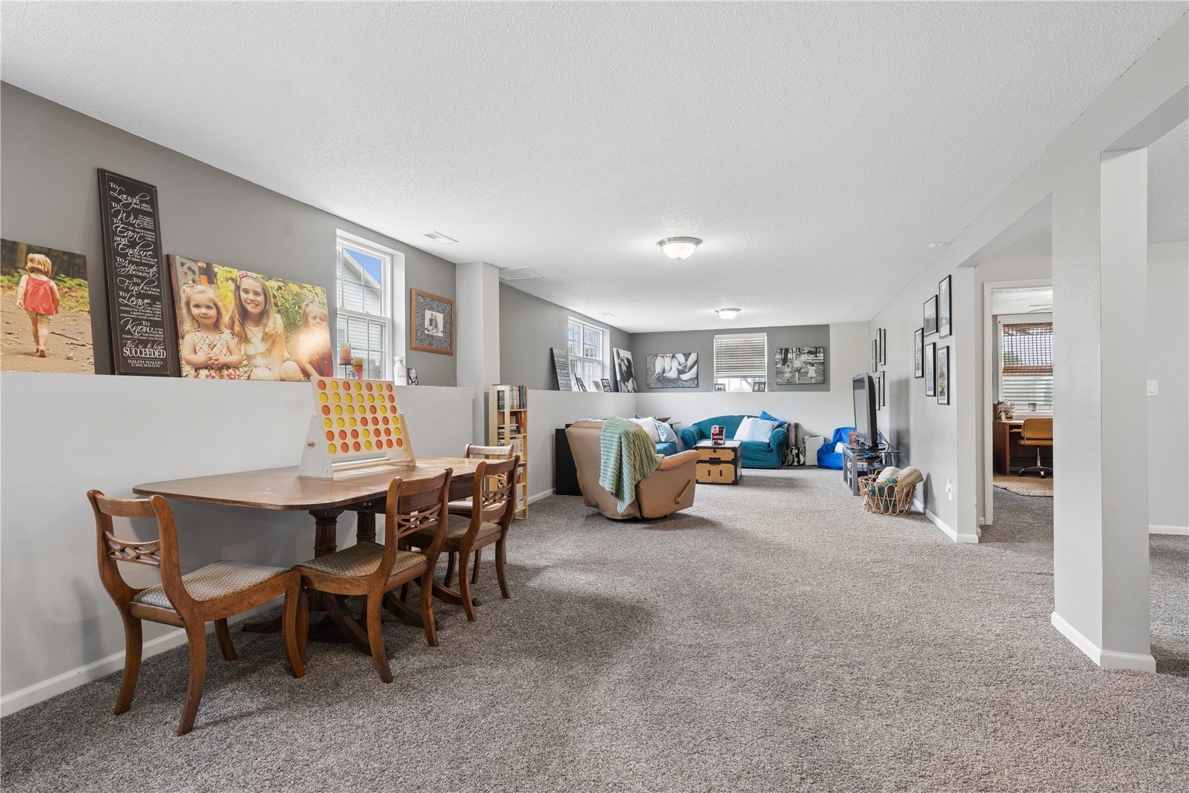 324 Valley Drive Center Point IA 52213