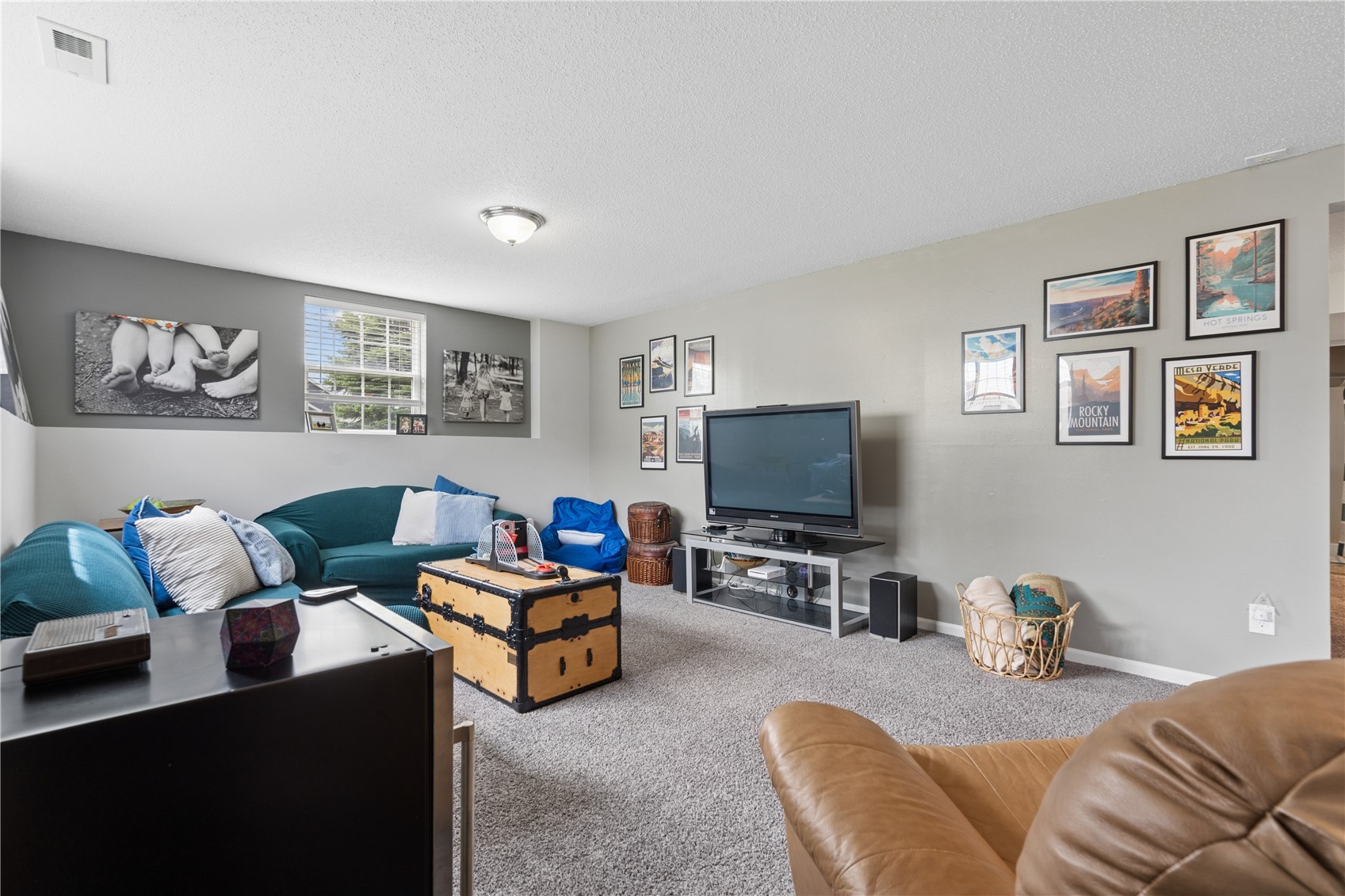 324 Valley Drive Center Point IA 52213