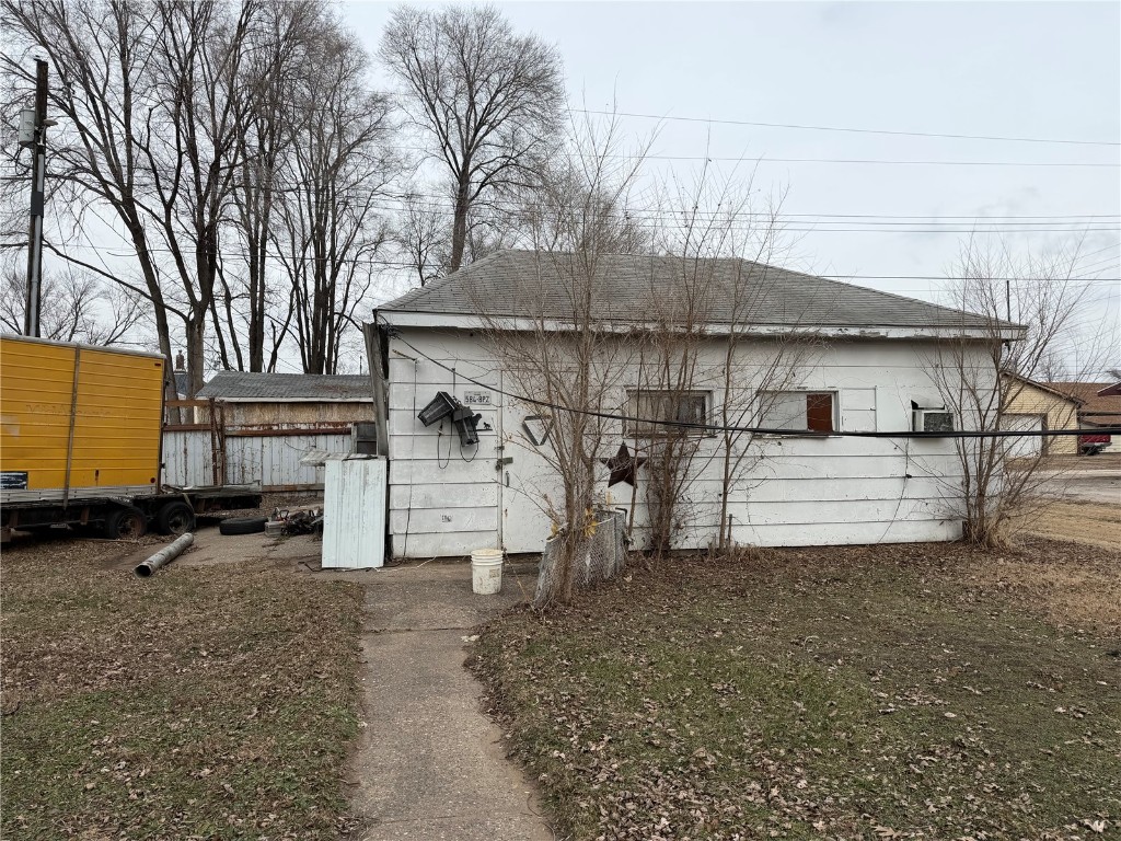 2009 Wallace Street Muscatine IA 52761