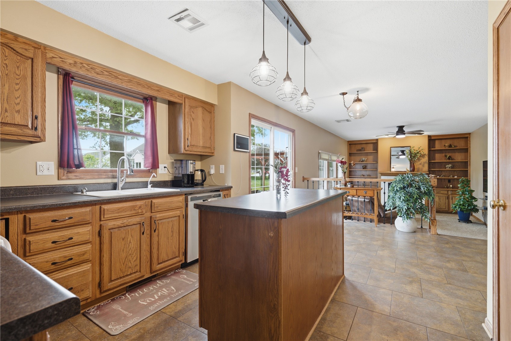 1415 Lyndhurst Drive Hiawatha IA 52233